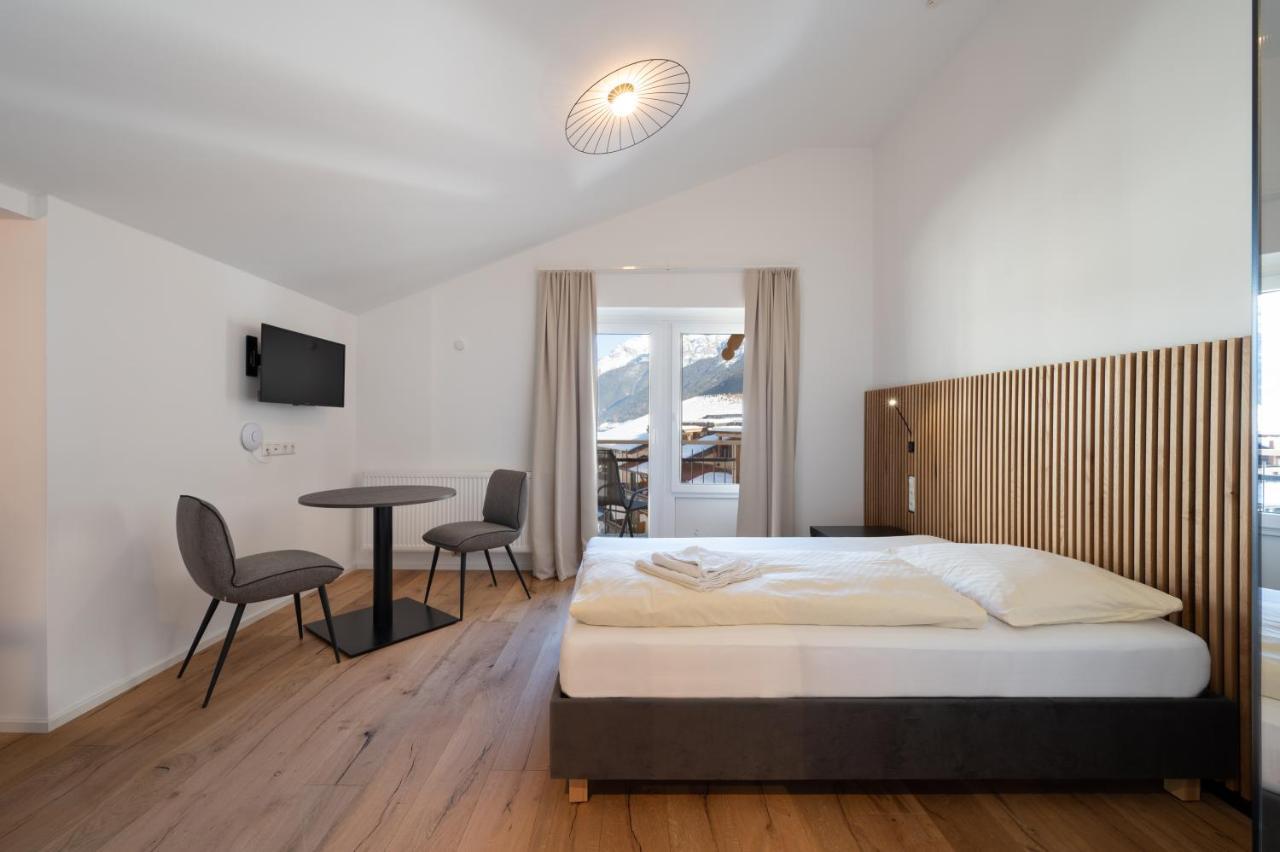 Appartements Zur Sonne Neustift im Stubaital Bagian luar foto